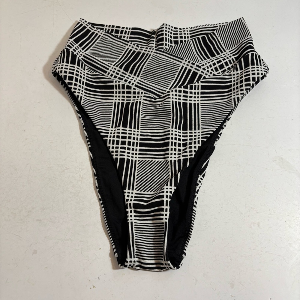 🛍️3/$30 Aerie women's black and white high waisted bikini bottoms in size small